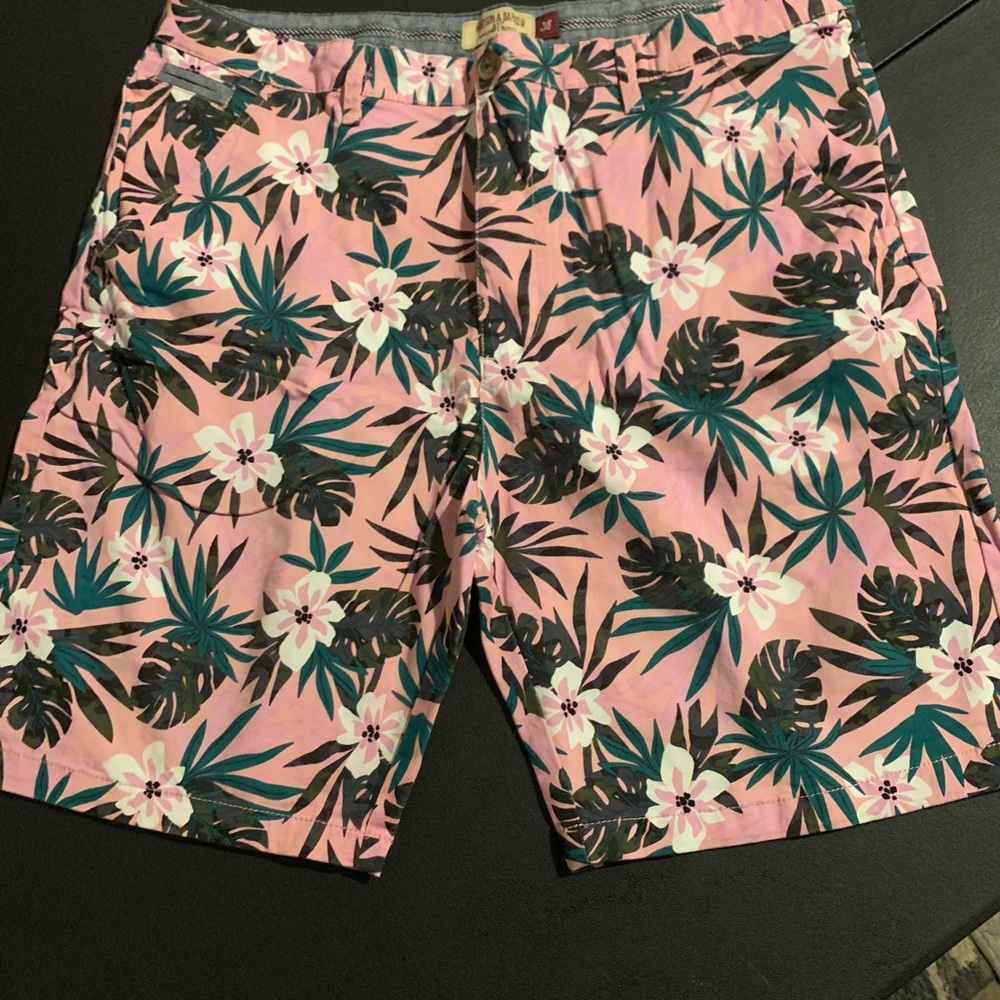 Hudson & Barrow Tropical Pink Shorts
